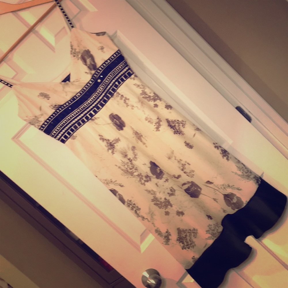 Romantic dress -Laundry by Shelli Segal